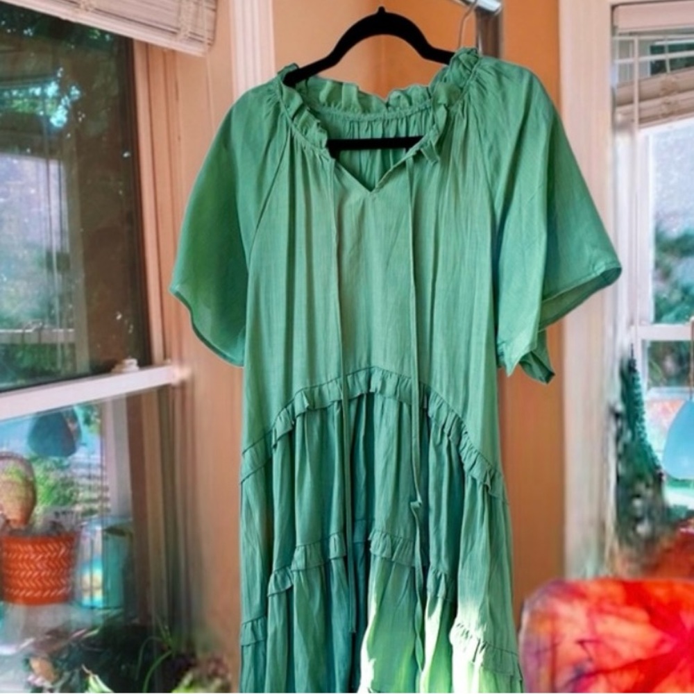 green peplum dress
